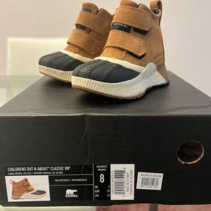 NEW IN BOX! Never worn. Sorel Childrens Out N About Snow Boots